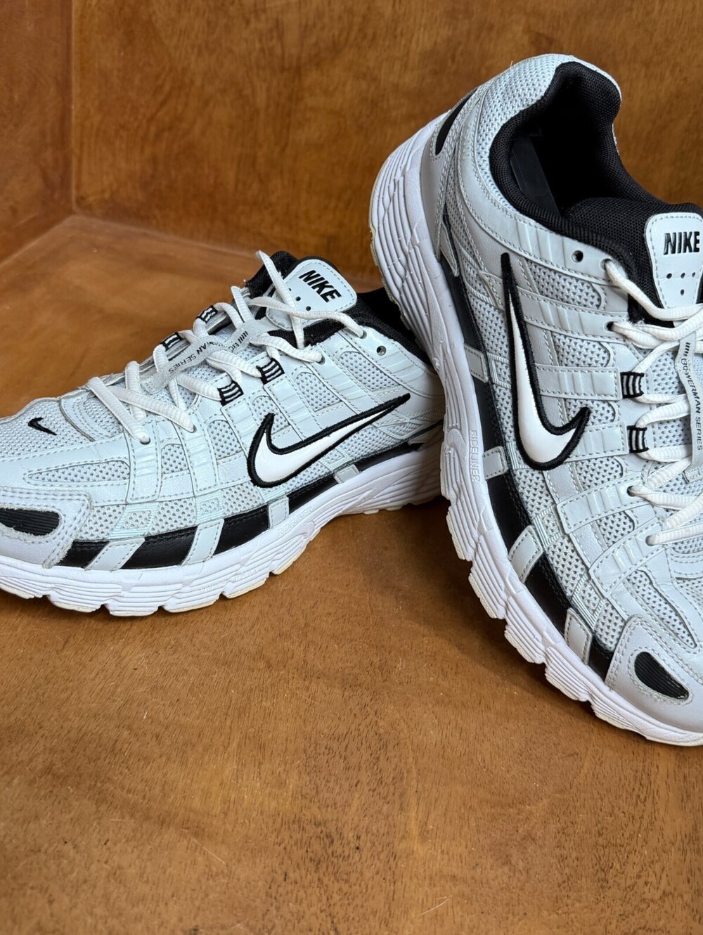 Nike P-6000 Pure Platinum Running Shoes Mens Sz 10.5 Gray White Black CD6404-006